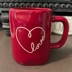 Rae Dunn Valentines LOVE ❤️ mug. NWT